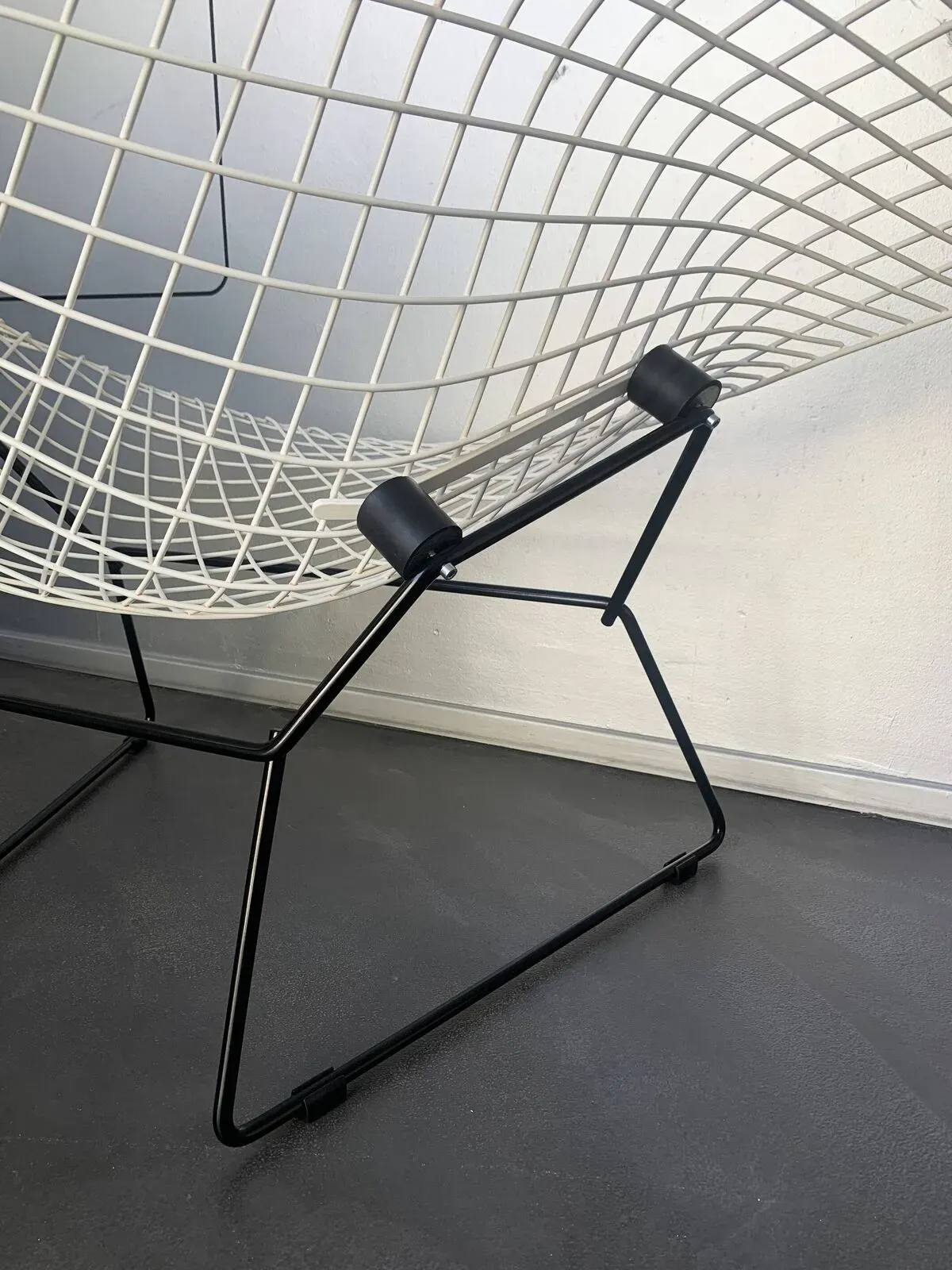 Illustration numéro 5 du produit Fauteuil Big Diamond, Harry Bertoia pour Knoll International années 1950-60, restaurée