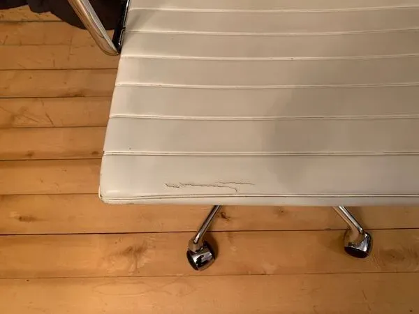 Illustration numéro 5 du produit Fauteuil EA 119 conçu par Charles & Ray Eames, Herman Miller, années 1970