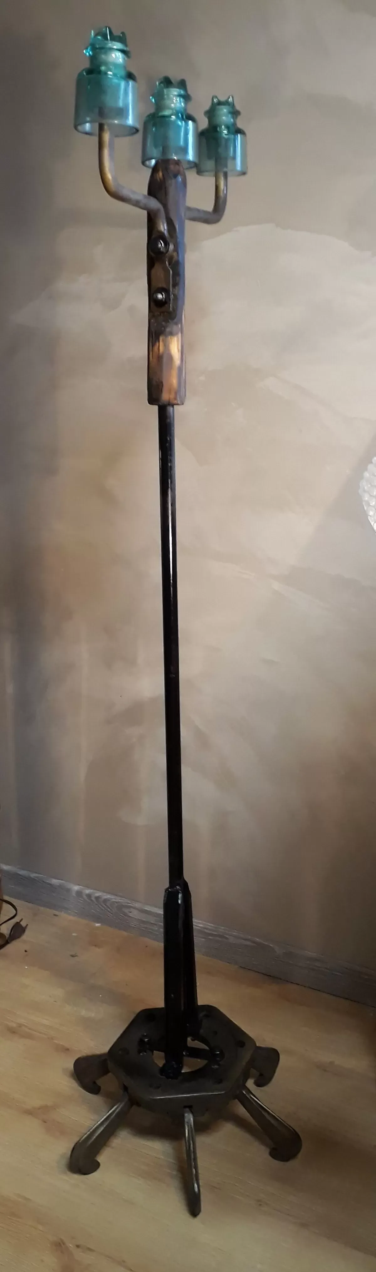 Illustration numéro 5 du produit Portemanteau patère industrielle