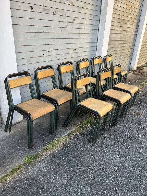 Illustration numéro 5 du produit (Lot) 26 anciennes chaises école/bistrot Stella