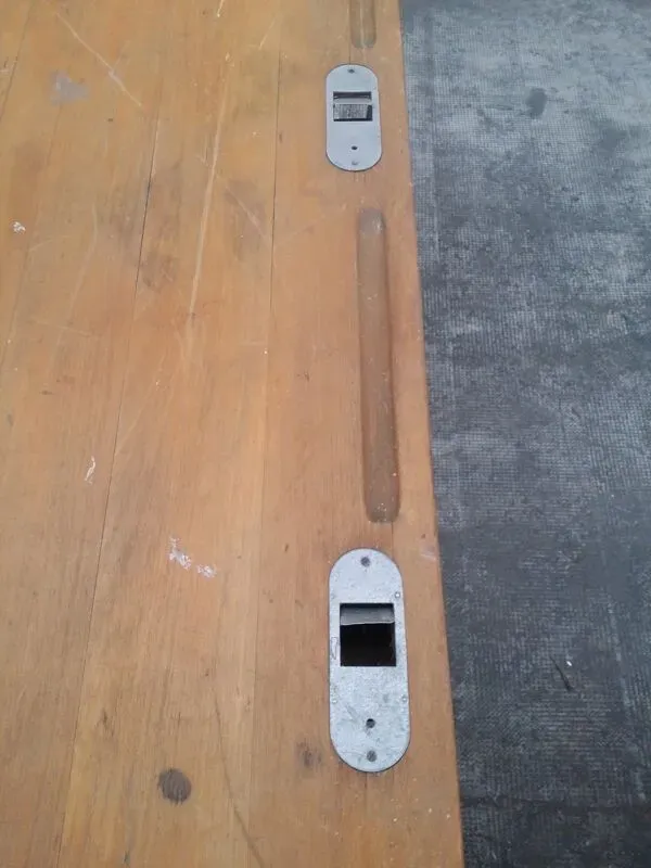 Illustration numéro 5 du produit Table d'école pied réglable