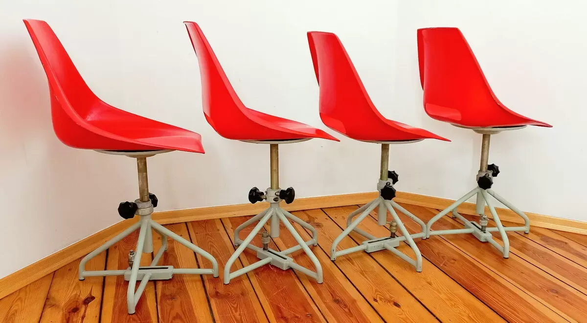 Illustration numéro 5 du produit Chaise pivotante proj. M. Navratil pour Vertex, Tchécoslovaquie 60 »