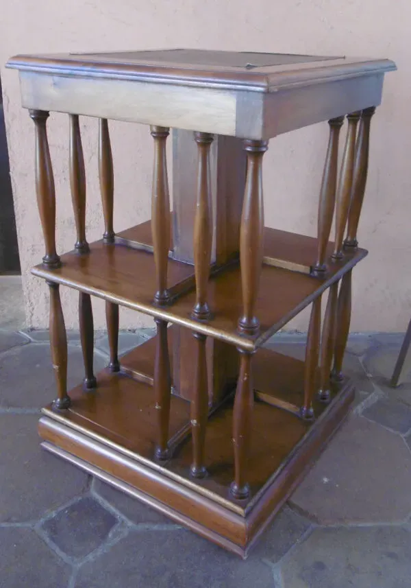 Illustration numéro 5 du produit Bibliothèque roulante en acajou avec dessus cuir vert