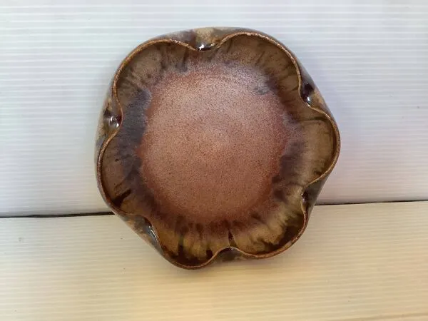 Illustration numéro 5 du produit Vide poche baguier fleur céramique Belgium