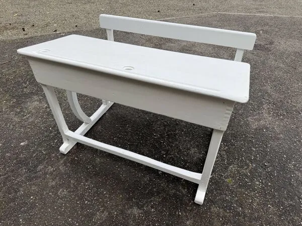 Illustration numéro 5 du produit bureau écolier du siècle dernier