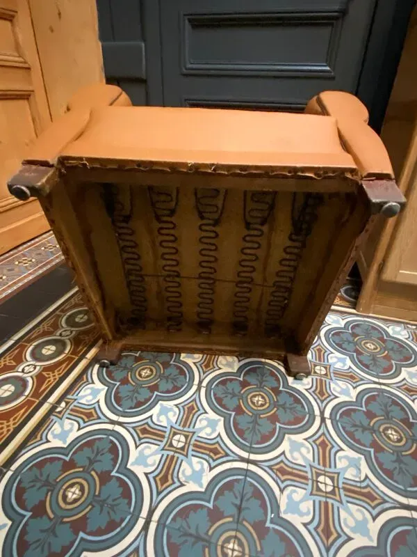 Illustration numéro 5 du produit Fauteuil club en skaï