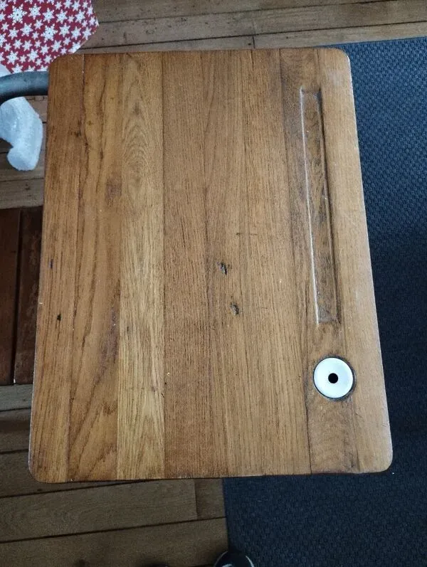 Illustration numéro 5 du produit Bureau d'écolier