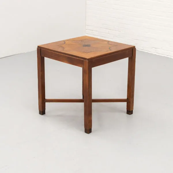Illustration numéro 5 du produit Table d'appoint Amsterdam School années 1920
