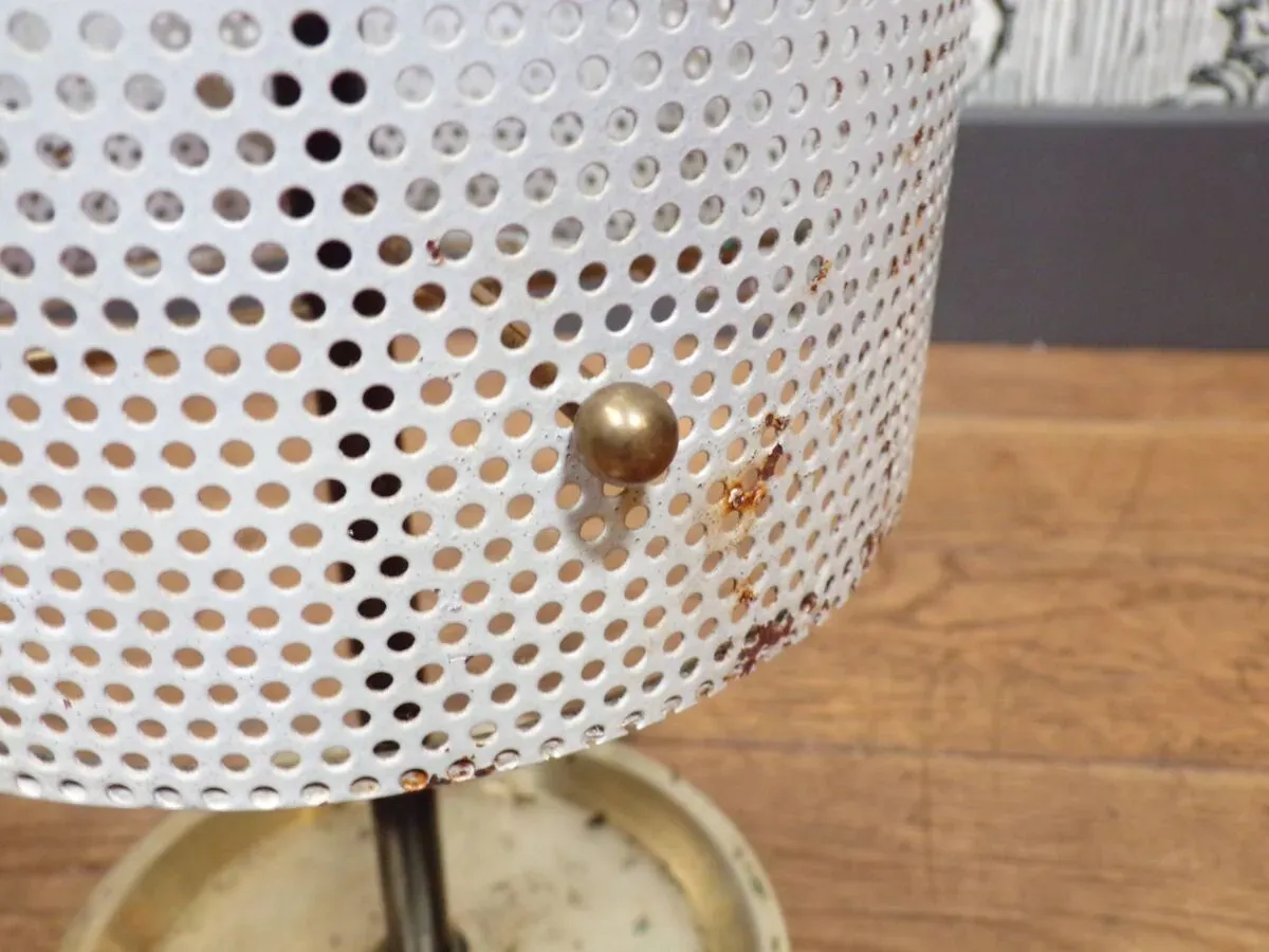 Illustration numéro 5 du produit Porte-parapluie 1950 en tôle perforée