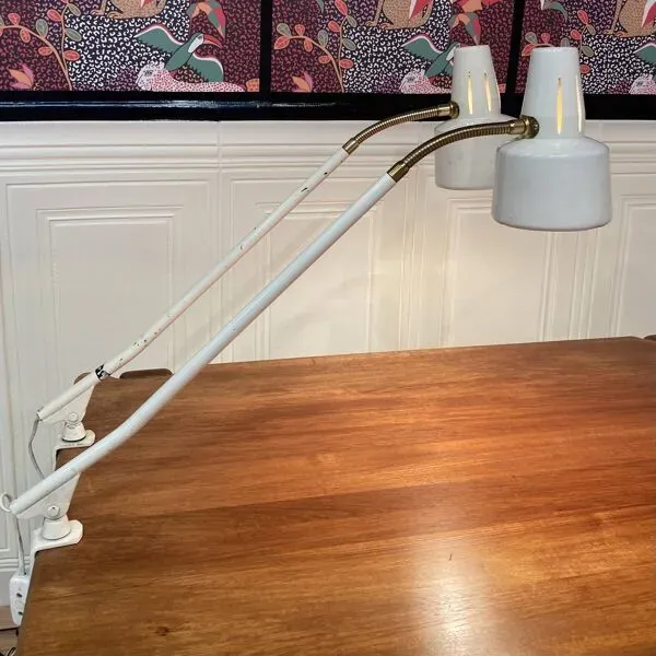 Illustration numéro 5 du produit Paire de grandes lampes industrielles modulables 1950.