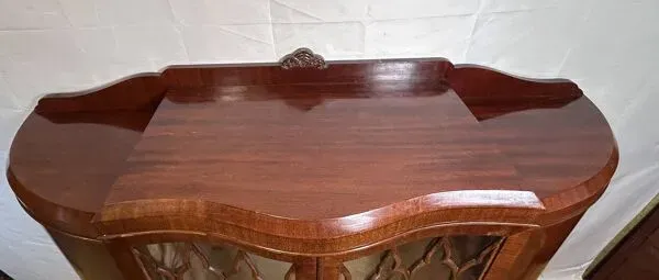 Illustration numéro 5 du produit Vitrine de style victorien tardif/édouardien (1880-1900) Un véritable bijou