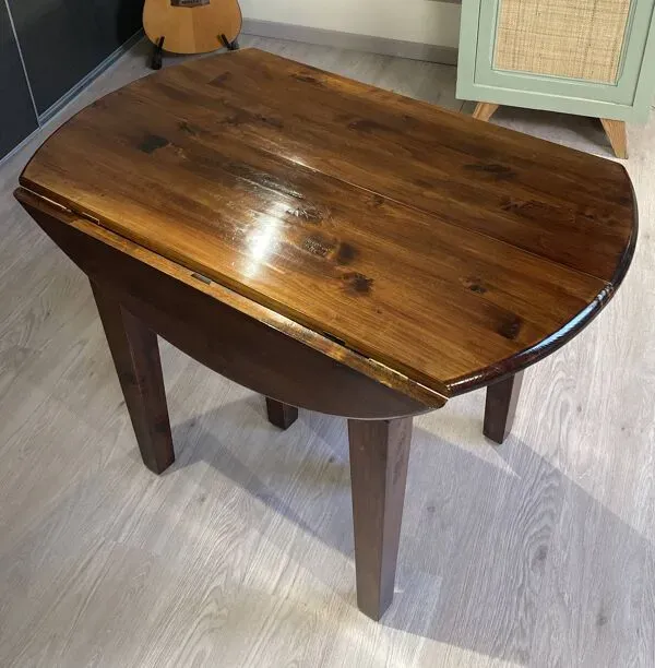 Illustration numéro 5 du produit Table à manger ovale extensible