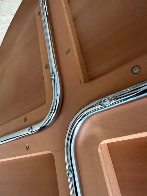 Illustration numéro 5 du produit Table basse CTM Charles & Ray Eames pour Vitra