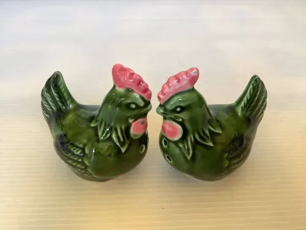 Illustration numéro 5 du produit Sel et poivre poules barbotine