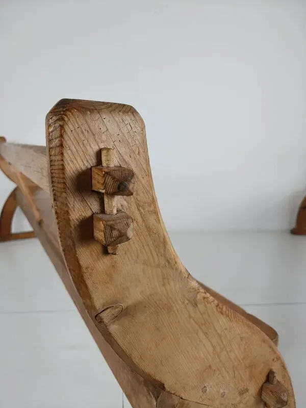 Illustration numéro 5 du produit Bancs d'école victoriens en pin rigide – vers 1900, Angleterre