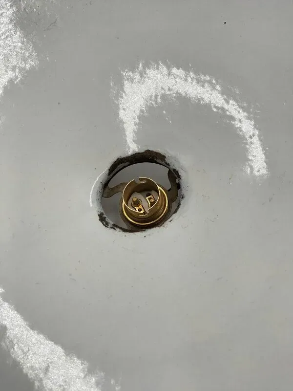 Illustration numéro 5 du produit Suspensions en tôles émaillées