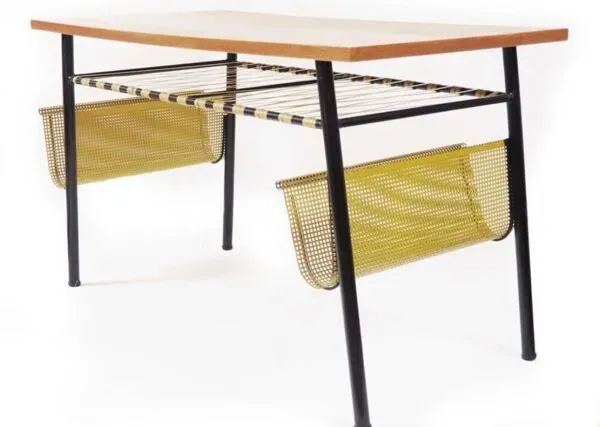 Illustration numéro 5 du produit Bureau bois années 1950