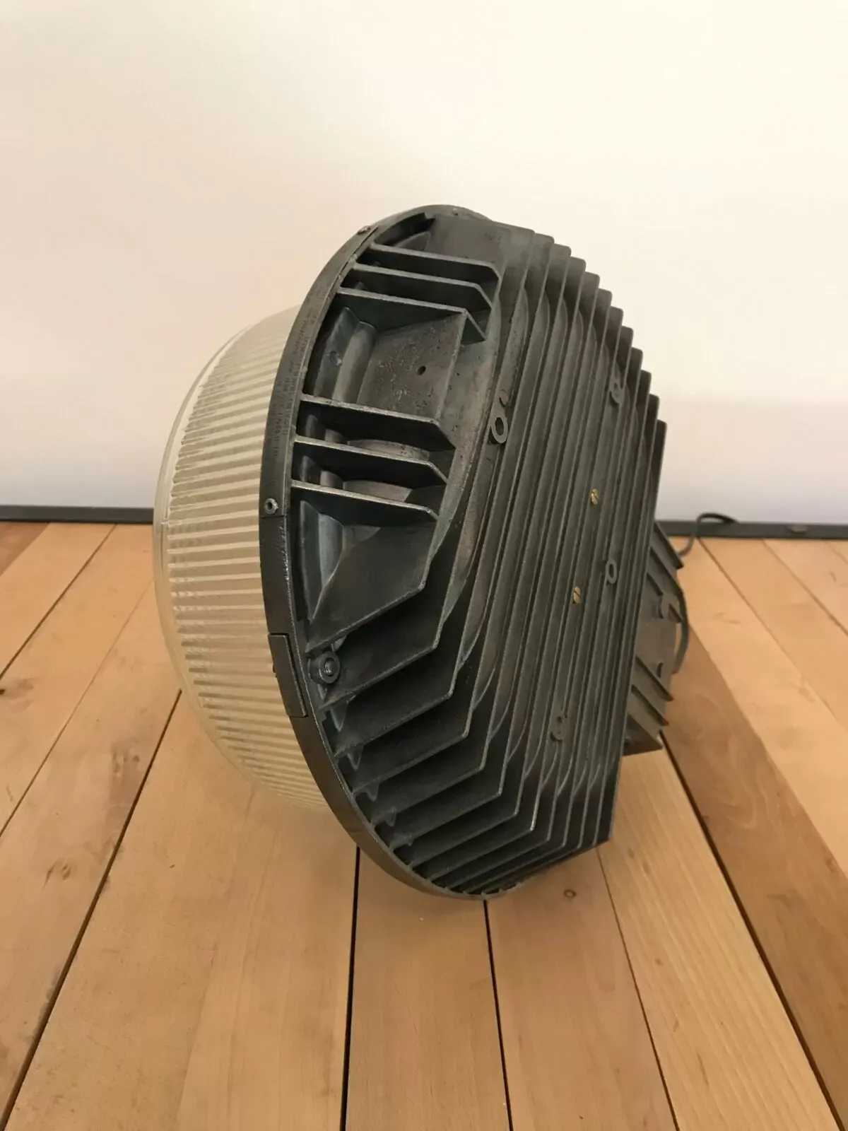 Illustration numéro 5 du produit Plafonnier industriel verre Mazda