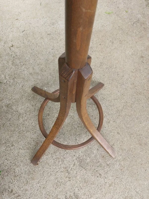 Illustration numéro 5 du produit Portemanteau perroquet bois massif, style baumann