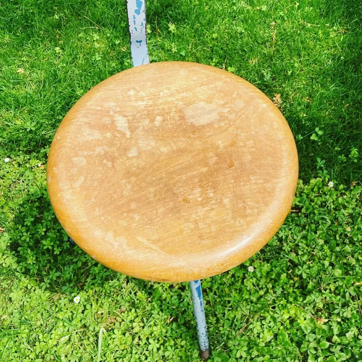 Illustration numéro 5 du produit Chaise atelier