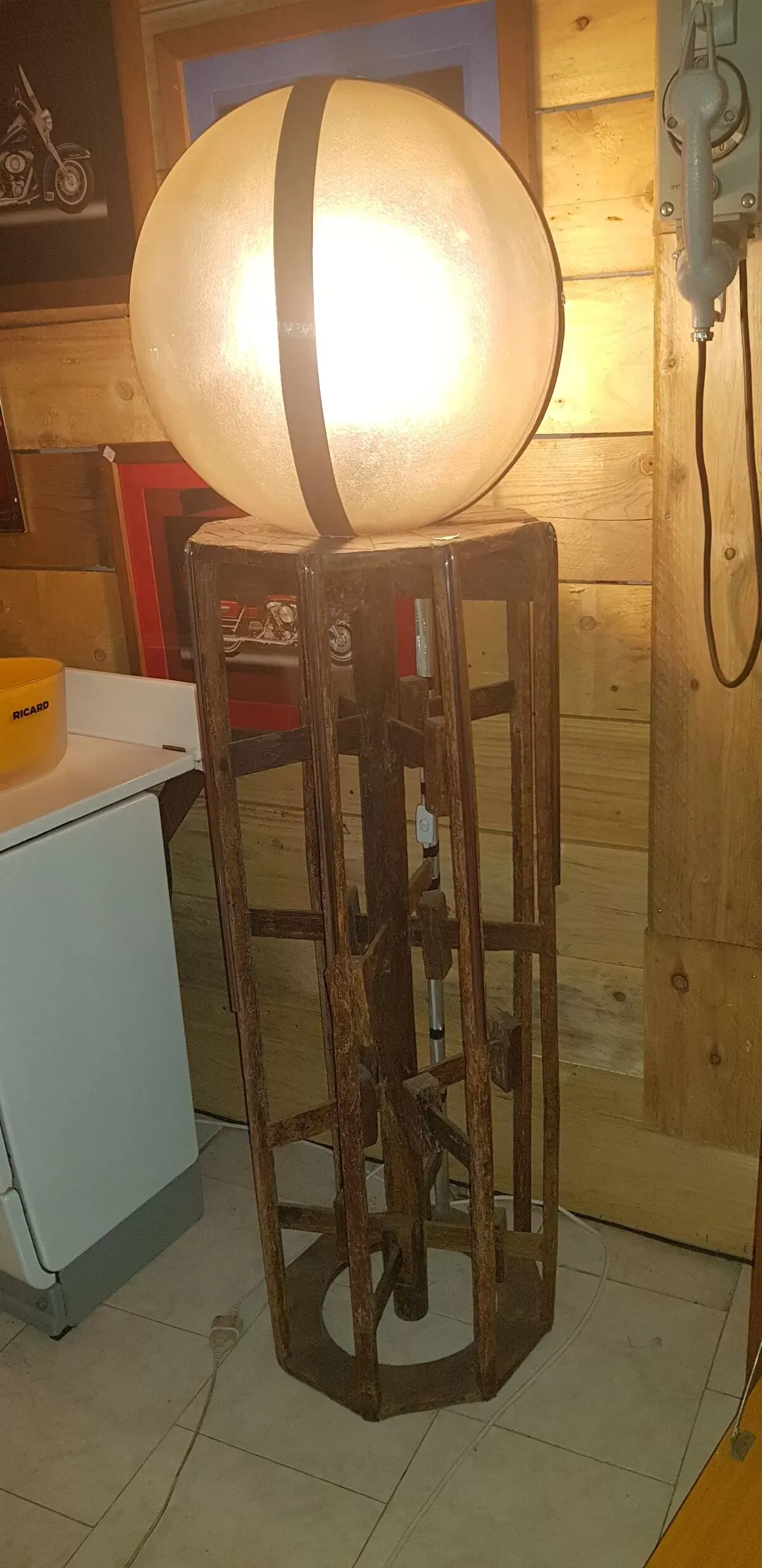 Illustration numéro 5 du produit Lampe