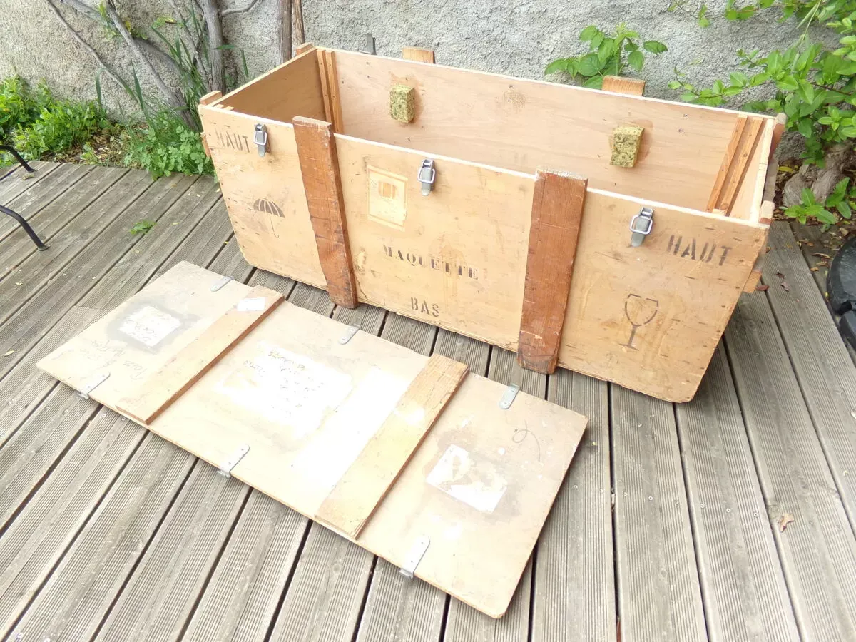 Illustration numéro 5 du produit Caisse en bois avec couvercle XXL