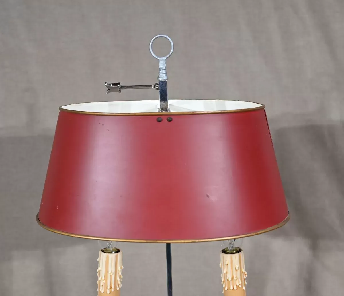 Illustration numéro 5 du produit Lampe bouillotte en métal argenté – début XXe