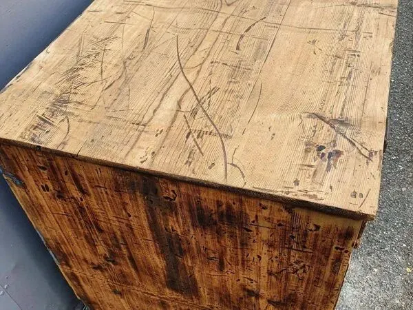 Illustration numéro 5 du produit Meuble de métier