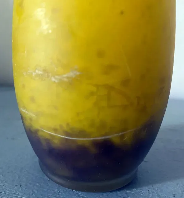 Illustration numéro 5 du produit Vase en pâte de verre par Delatte