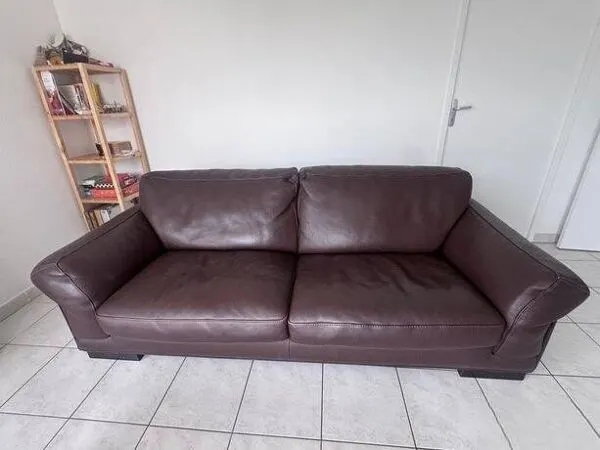 Illustration numéro 5 du produit Canapé Roche Bobois cuir véritable marron – 3 places – Très bon état