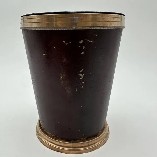 Illustration numéro 5 du produit Paire de Cache-Pots en Tôle Peinte et Laiton, Décor de Paysages Bucoliques,