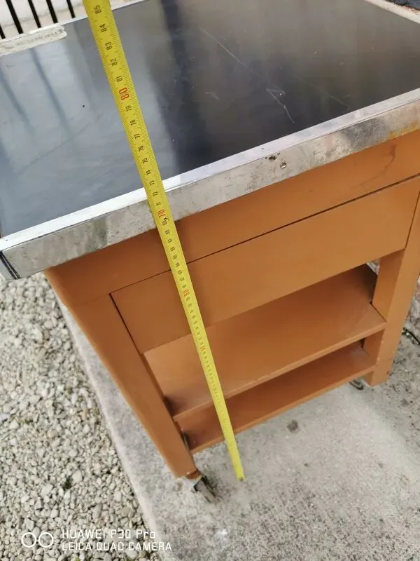 Illustration numéro 5 du produit Meuble de métier métallique avec rallonge