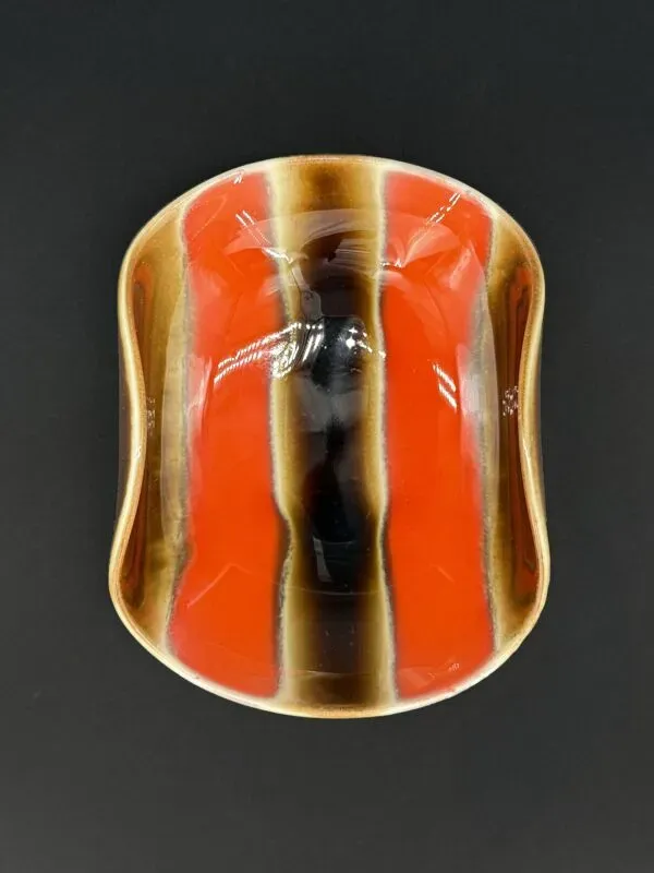 Illustration numéro 5 du produit Vide-poche vintage en céramique émaillée 70's