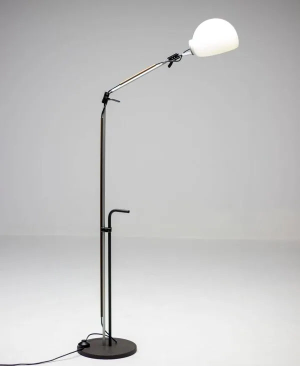 Illustration numéro 5 du produit Lampadaire Aggregato a été conçu par Enzo Mari et G. Fassina pour Artemide