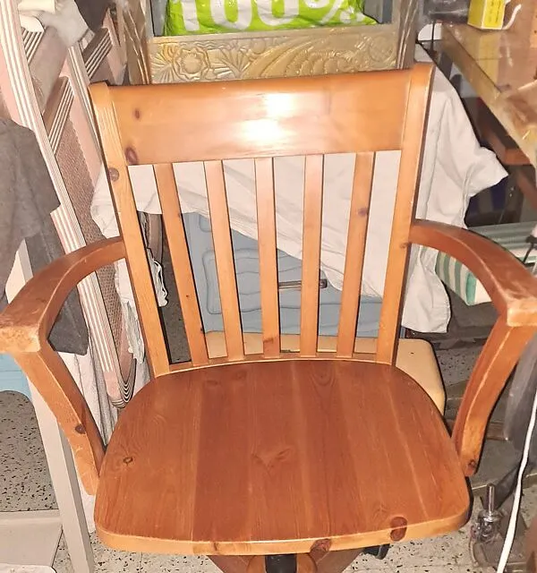 Illustration numéro 5 du produit Chaise Bureau réglable bois clair vernissé 1980 . chaise vendue à l'unité