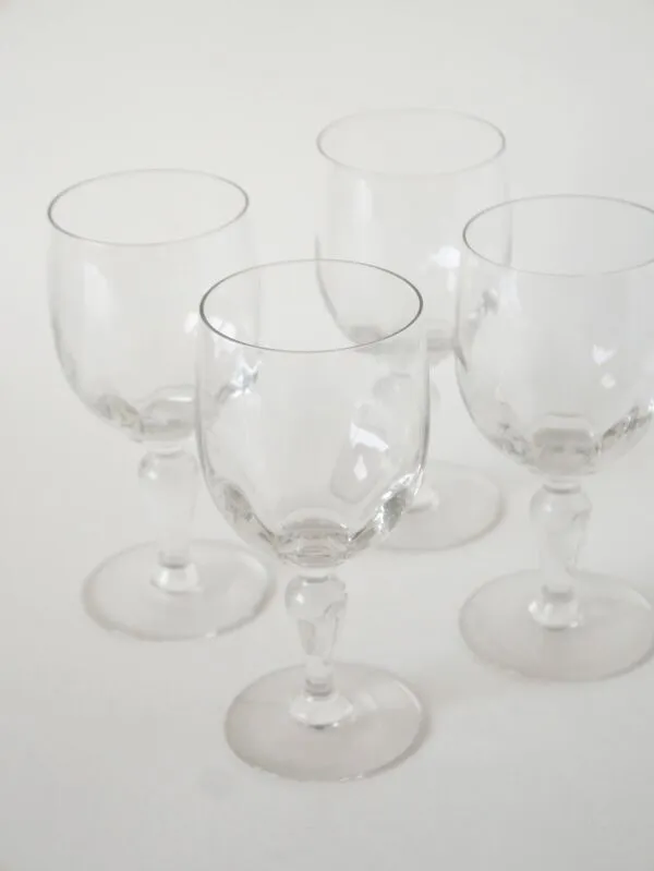 Illustration numéro 5 du produit Lot de 4 verres à vin en cristal, 1930
