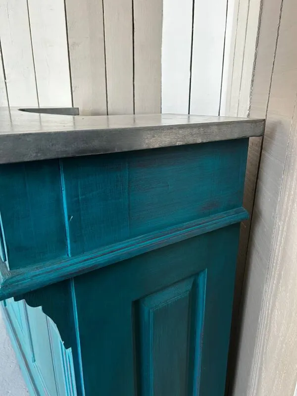 Illustration numéro 5 du produit Ancien comptoir de commerce en bois avec plateau en zinc