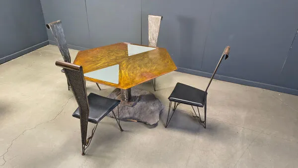 Illustration numéro 5 du produit Ensemble de salle à manger en acier et pierre fait main, années 1970