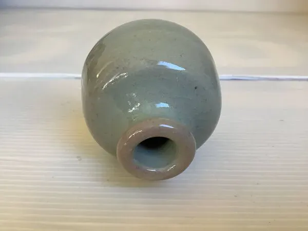 Illustration numéro 5 du produit Vase miniature Mobach