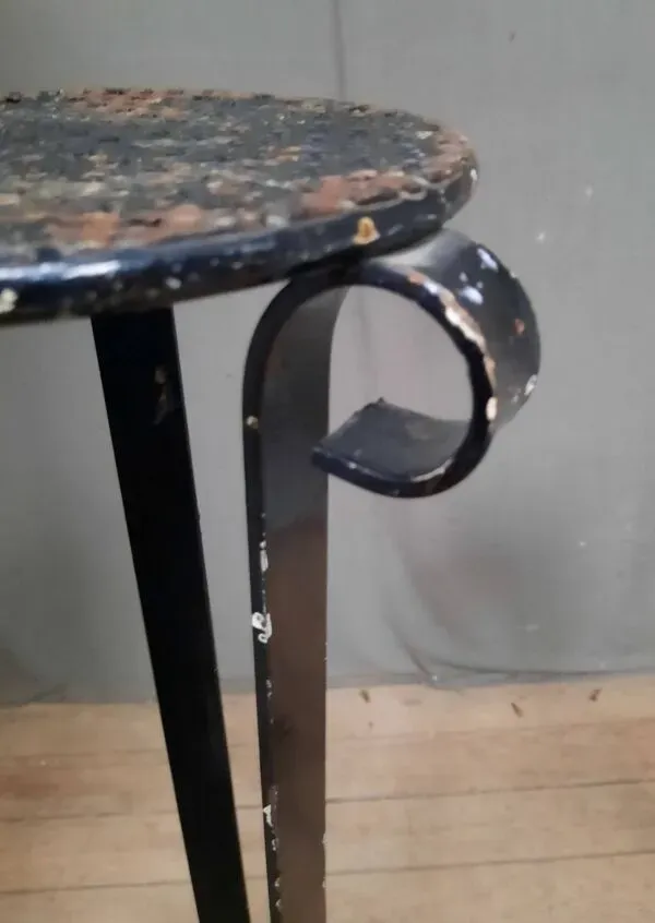 Illustration numéro 5 du produit Paire de selette en fer