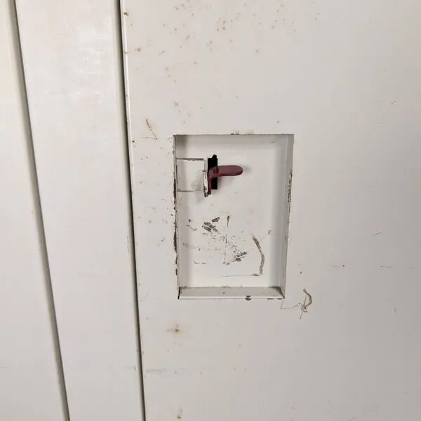 Illustration numéro 5 du produit Vestiaire industriel en métal