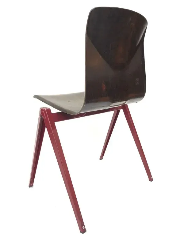 Illustration numéro 5 du produit Chaise d'école empilable Pagholz Galvanitas S22