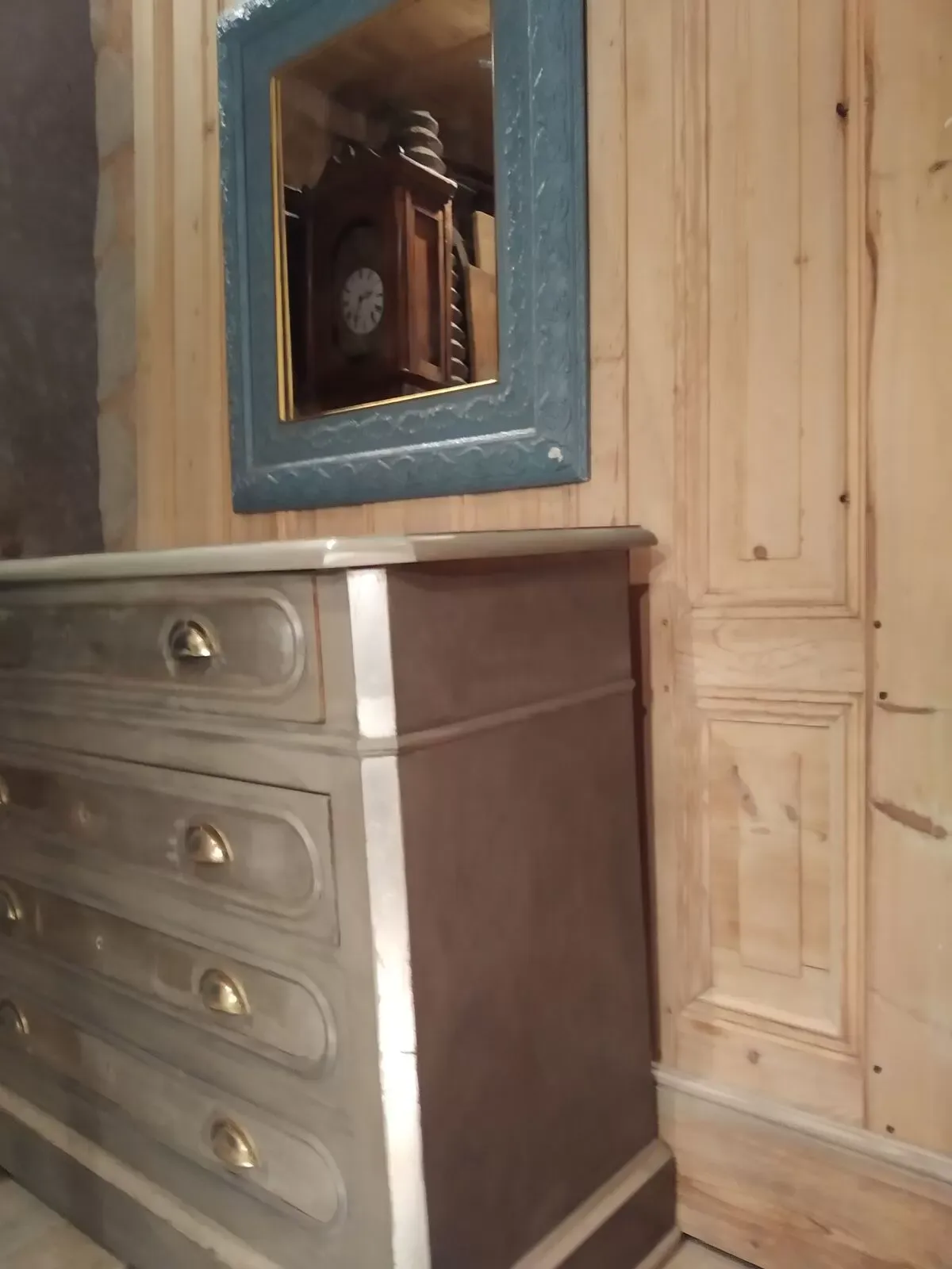 Illustration numéro 5 du produit Commode relookée