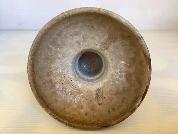 Illustration numéro 5 du produit Bougeoir forme calice céramique beige