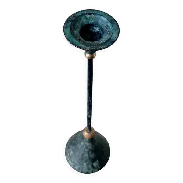 Illustration numéro 5 du produit Bougeoir en métal, Christian de Beaumont