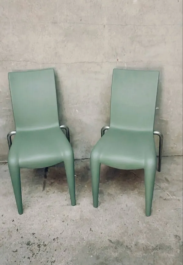 Illustration numéro 5 du produit Lot de 4 chaises Louis 20 de Stark par Vitra