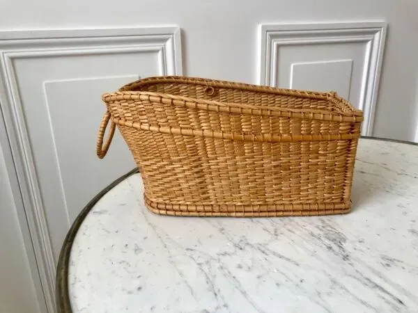 Illustration numéro 5 du produit Panière en rotin années 70