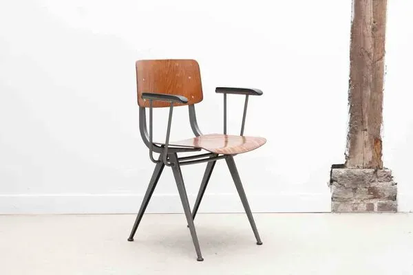 Illustration numéro 5 du produit Chaise style Friso avec accoudoirs chene et metal
