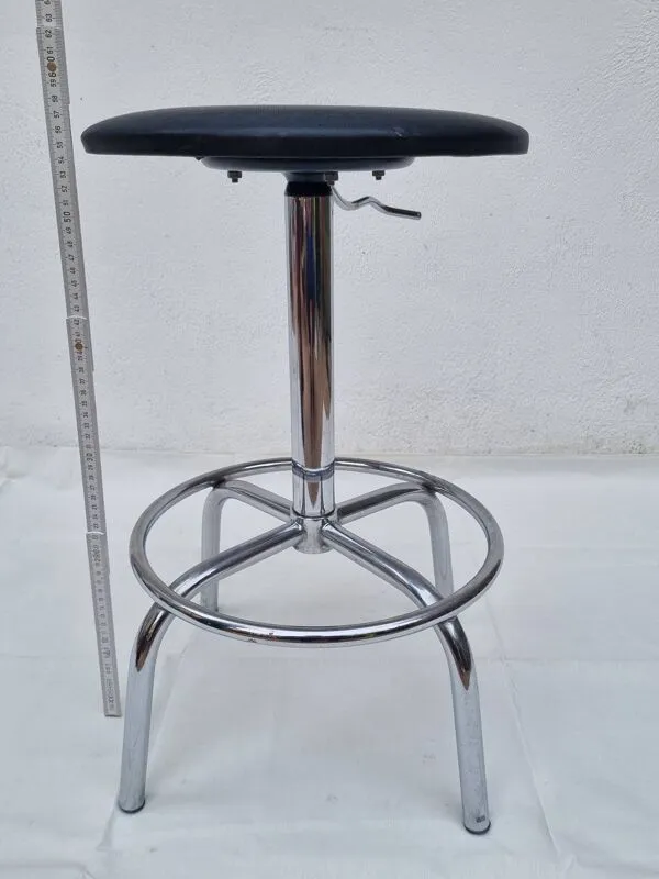 Illustration numéro 5 du produit Tabouret vintage réglable chromé 56 cm