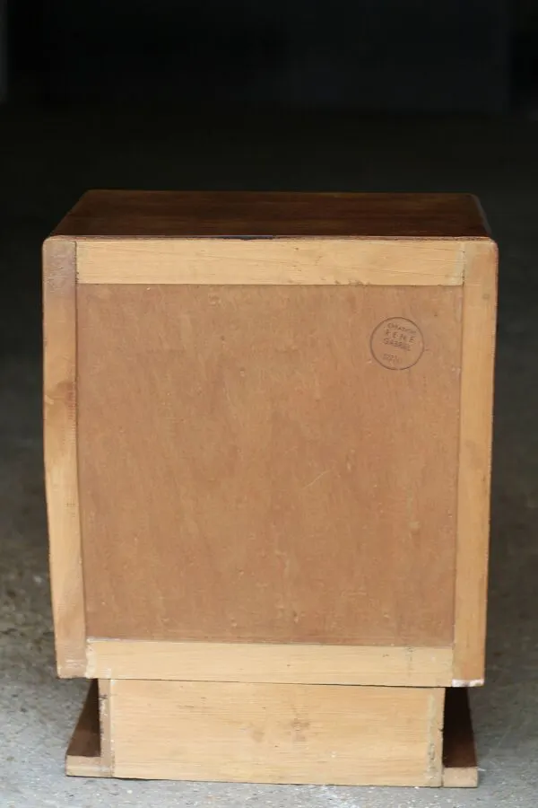 Illustration numéro 5 du produit Rare : petite table d'appoint ou de chevêt RENE GABRIEL (années 50).
